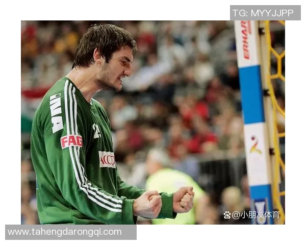 足球明星在比赛中泪洒赛场背后的故事与情感揭秘