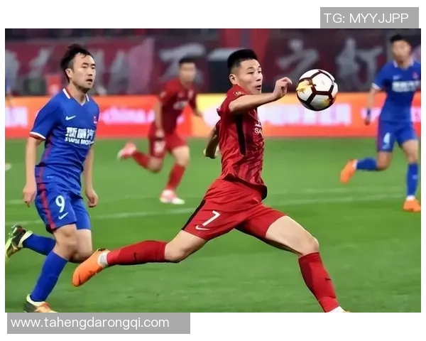 足球明星在采访中深情回忆妻子展现温暖家庭情感