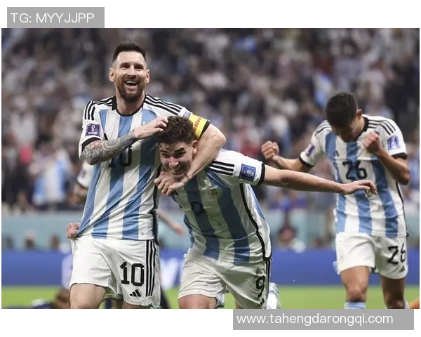 足球明星拼图京东自营热销中，畅享拼图乐趣与足球激情的完美结合