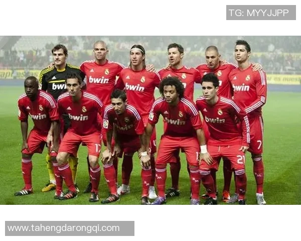 足球明星排面图片展现球场魅力与风采的视觉盛宴