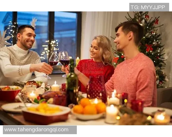 足球明星欢聚一堂碰杯庆祝瞬间精彩图片合集 足球明星欢聚一堂碰杯庆祝瞬间精彩图片合集