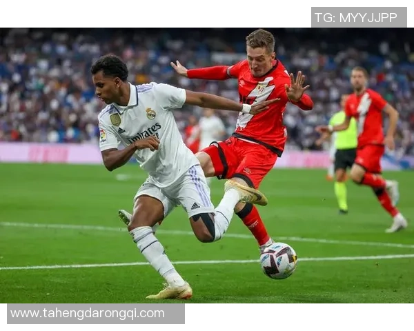 足球明星的不足之处解析及其对球队表现的影响探讨