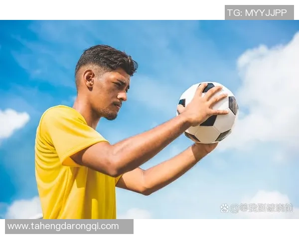 足球明星璀璨星空汇聚传奇瞬间展现绿茵场上的荣耀与激情