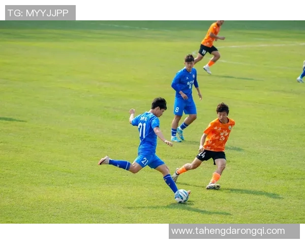 足球明星独特招牌动作集锦视频揭秘精彩瞬间与技巧分析