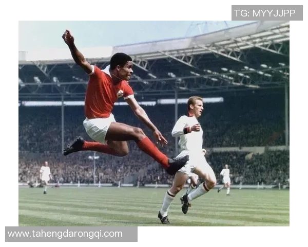 足球明星穿过的号码背后的故事与传奇时刻揭秘