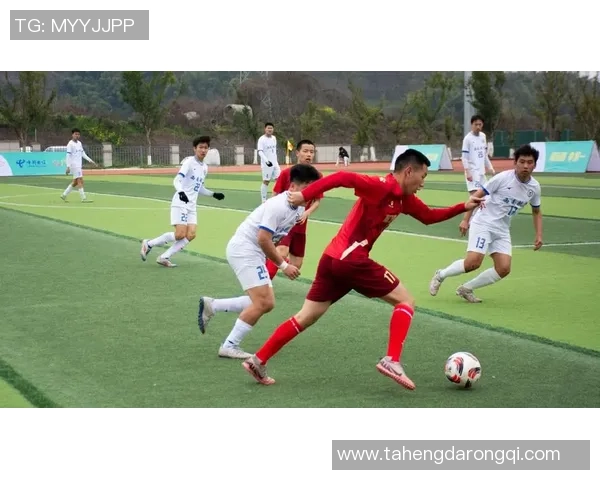 足球明星精彩配合瞬间集锦图赏助你领略足球魅力与团队精神