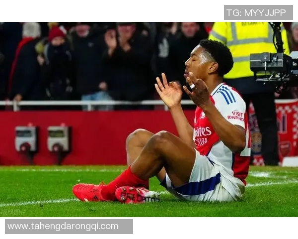 足球明星被小孩当面指责引发热议球迷纷纷围观评论各异 足球明星被小孩当面指责引发热议球迷纷纷围观评论各异